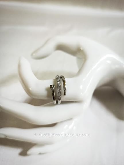 Bague ajustable contemporaine en argent avec clous en en argent 925